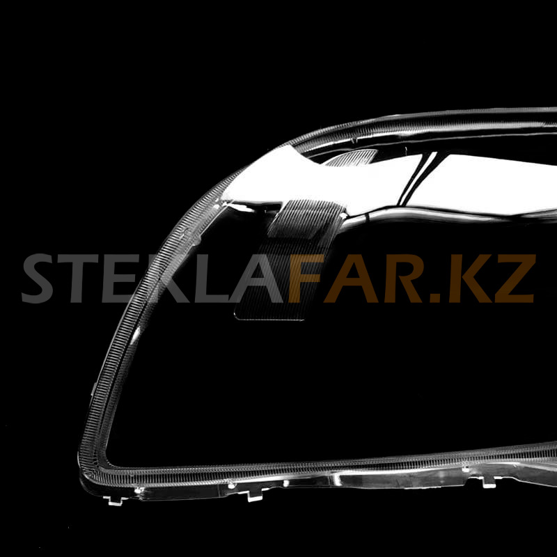 стекло левой фары Тойота Авенсис T25 2006–2009