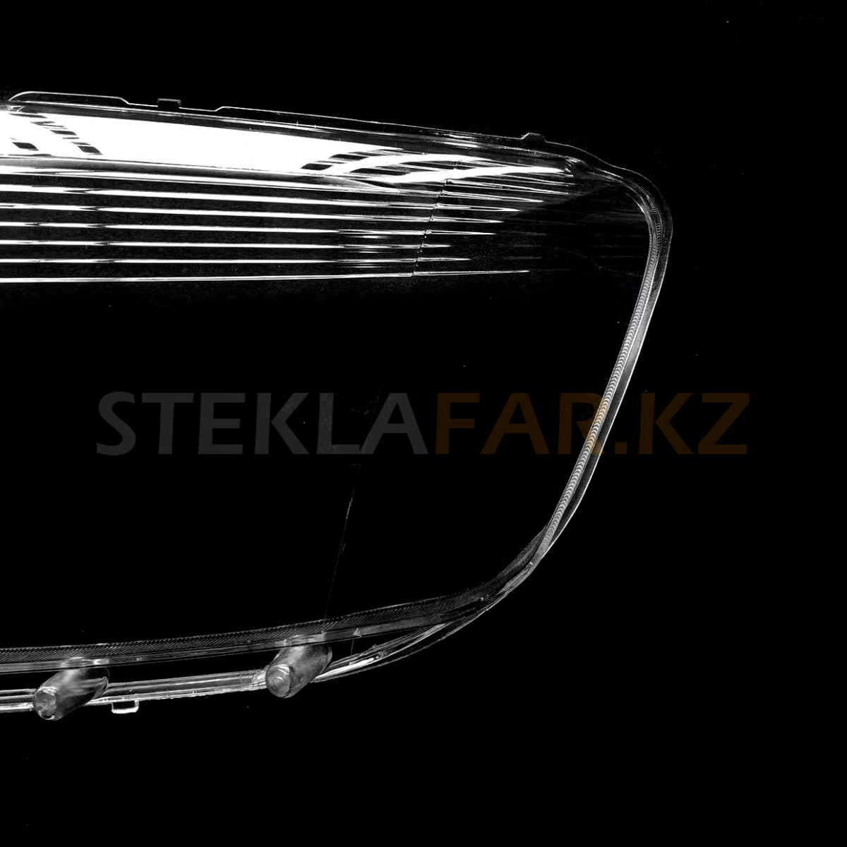 Переднее стекло фары Renault Duster